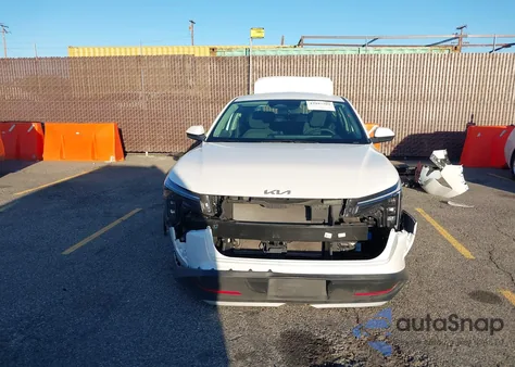 2025 Kia K4 Lxs z USA, uszkodzony, nr VIN 3KPFT4DEXSE162453